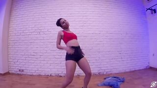 Indian Girl Meghna Bhalla Dance