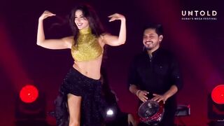 Bollywood Girl Nora Fatehi Dance