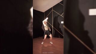 Indian Girl Raveena Nagraj Dance