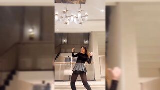 Indian Girl Sehaj Gulati Dance