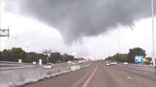 Video captures Texas tornado creating a huge funnel cloud near Houston