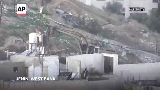 Israeli forces kill Palestinian men in West Bank after they appear to