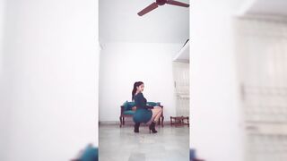 Indian Girl Alina Khan Dance