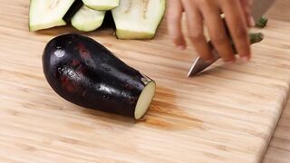 Baked eggplants filled with only 3  and super easy
