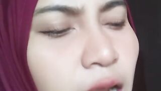 dalam gelak ku menangis