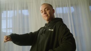 Blackbear - hot girl bummer [Low Budget Video] 2023г