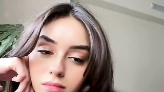 Wania Nadeem new video