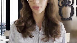 В ПОСОЛСТВОТО НИ В ДУБАЙ СА СЕ  ПРОДАВАЛИ ПАСПОРТИ