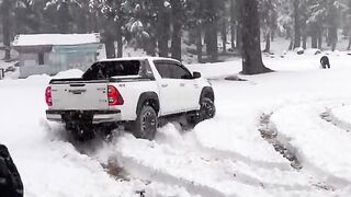 Toyota vs Snow⛄