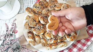 KATI YAĞ YOK SIVI YAĞLI KIYIR KIYIR TUZLU KURU PASTA TARIFI