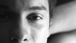 Shawn-Mendes-If-I-Can-t-Have-You-Officia_12.