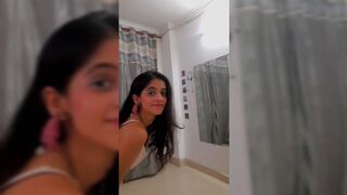 Indian Girl Alina Khan Dance