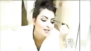 Kira doing makeup for fashion show