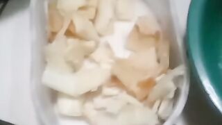 Fried cassava chips