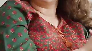 Kubra Khan Glows with Happiness at the Wedding kubrakhan goharrasheed wedding shorts