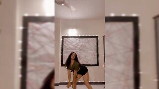Indian Girl Avishi Dance