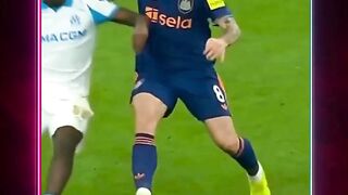 2 Gol Dalam Waktu 4 Menit Aubameyang