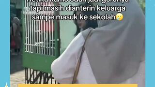 dari tasnya saja sudah tidak niat kak