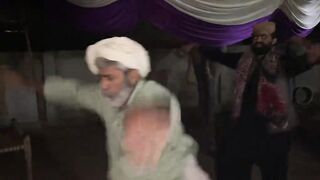Old man cute dance