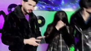 Larki ki mom ne apni he beti ko doka deya