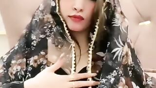 Indian beautiful item girls Oni couple