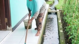 So comfortable! Simple activities on the edge of a village house