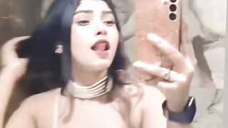 Viral girl
