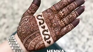 New front of the mehndi design