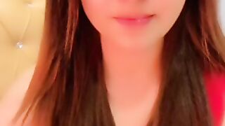 aapko Pata Hai Main Kaise enjoy karte hain mera room per alisha