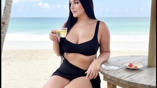 Chah Da Peyala Yellow outfit fashion