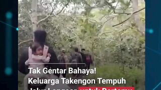 MASYARAKAT TAKENGON MENEROBOS JALUR LONGSOR