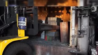 Advanced Skills of Modern Factory Workers  (Part 33)