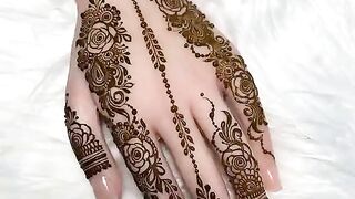 New istlish mahndi design
