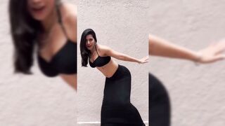 Indian Girl Suman Modi Dance