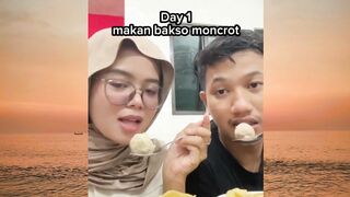 yah muncrat ke muka deh