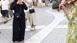 It Must Have Been Love - Roxette violin violinist violon streetmusician