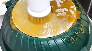 cleaning brush