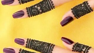 Fingers mehndi design