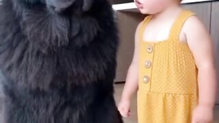Tallking Girl whit doge
