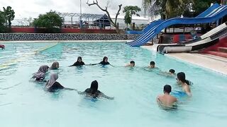 Renang bareng teman-teman