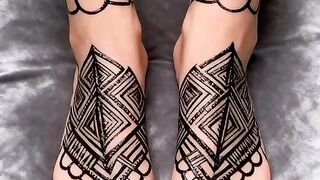 New foot mehndi design