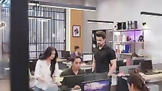 Billionaire Bana Bodyguard hi Season 1 Episode 47 In Hindi.mp4