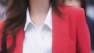 Billionaire Bana Bodyguard hi Season 1 Episode 53 In Hindi.mp4