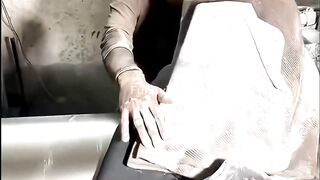 How are dumbbells made?