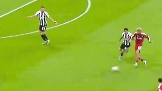 Ekitike goal, Newcastle United 2 - 3 Liverpool Premier League 2025