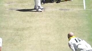 Ben Duckett out great bowling by Nathan Lyon