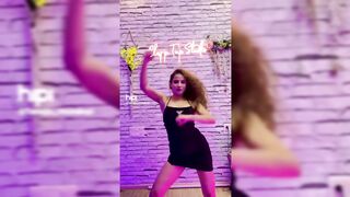 Indian Girl Tanuja Mandepi Dance