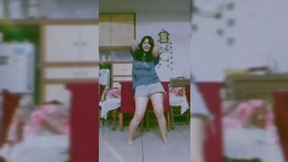 Indian Girl Vartika Singh Dance