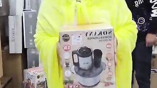 عروض الجمعة بإذن الله خصومات اخر السنة في الفرعين