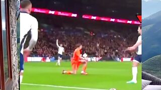 Sepak bola nggak selalu soal gol dan taktik